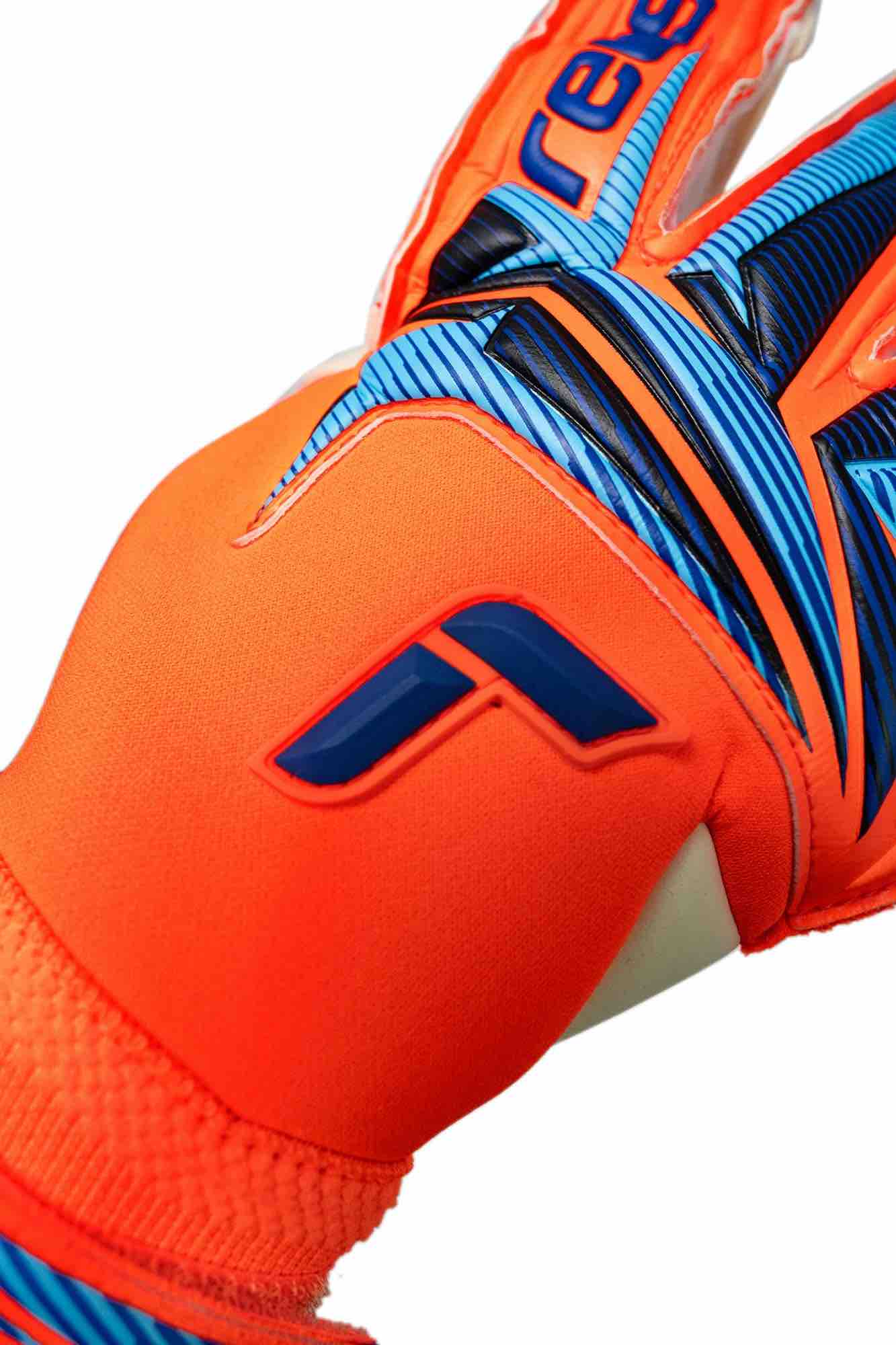 Reusch Attrakt Gold X Evolution Goalkeeper Gloves